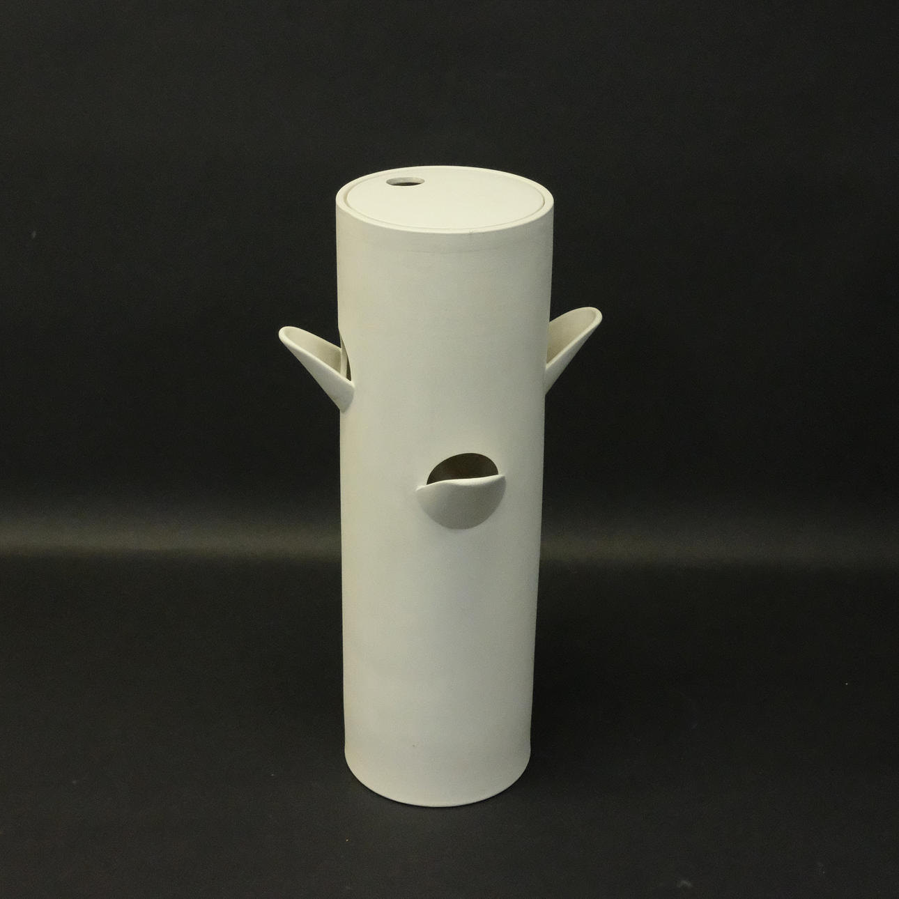 OLGA PAPYRINA. IKEA. STK. AKTIE. VASE.