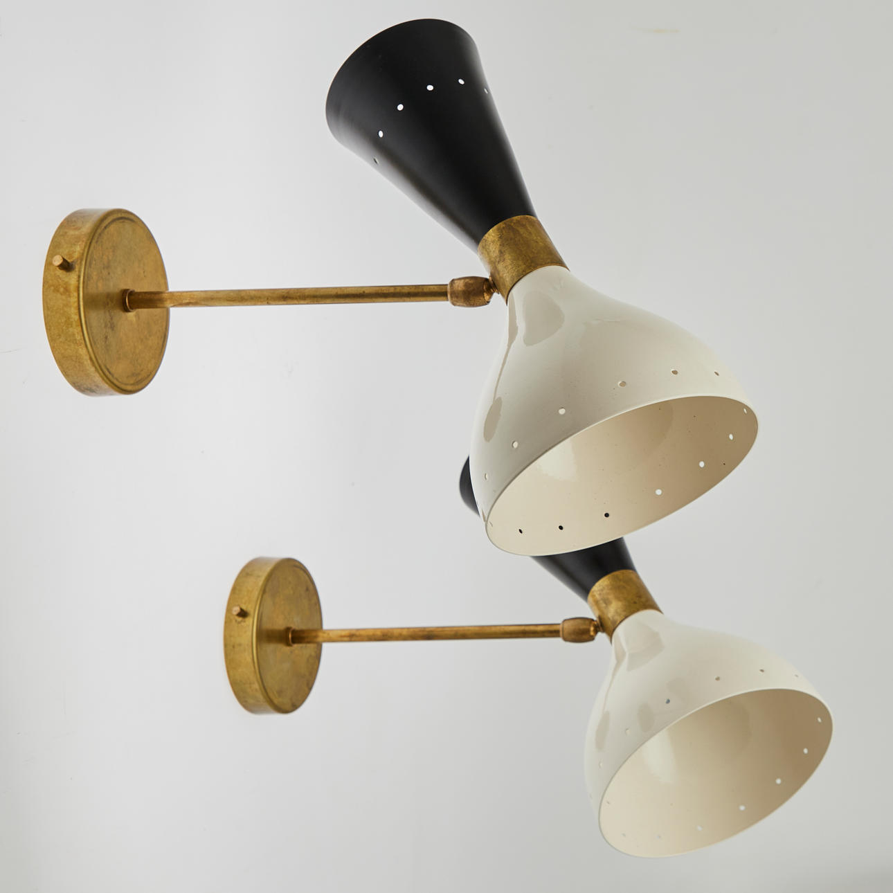 To væglamper, Diabolo, messing, Italien (2).