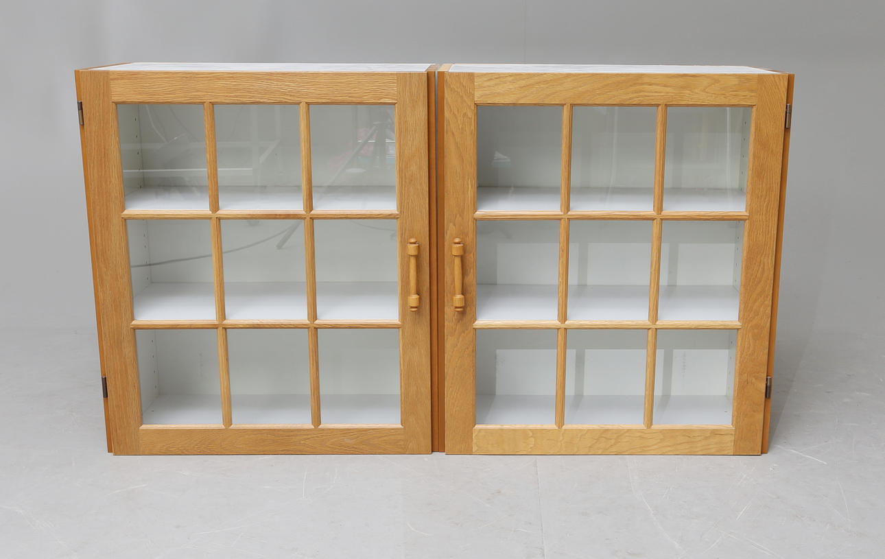 VÄGGSKÅP, 1 par, 19/2000-tal.