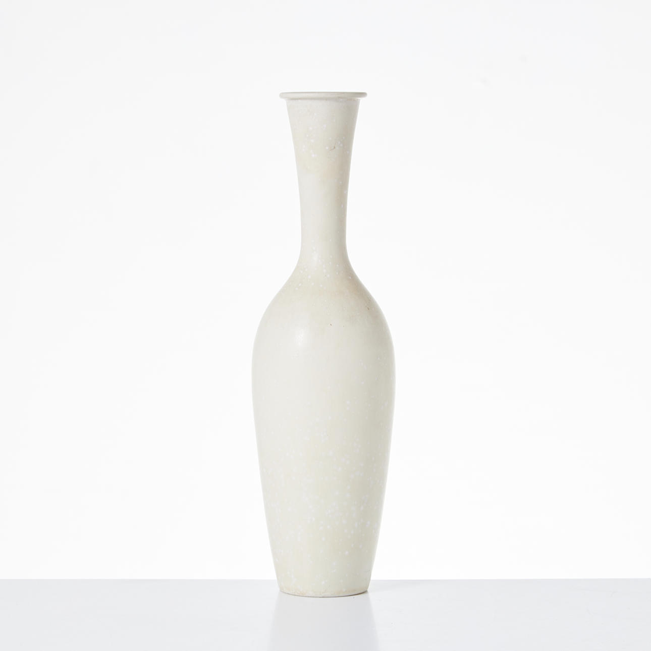 GUNNAR NYLUND. Vase, stoneware, signed, Rörstrand Ateljé.