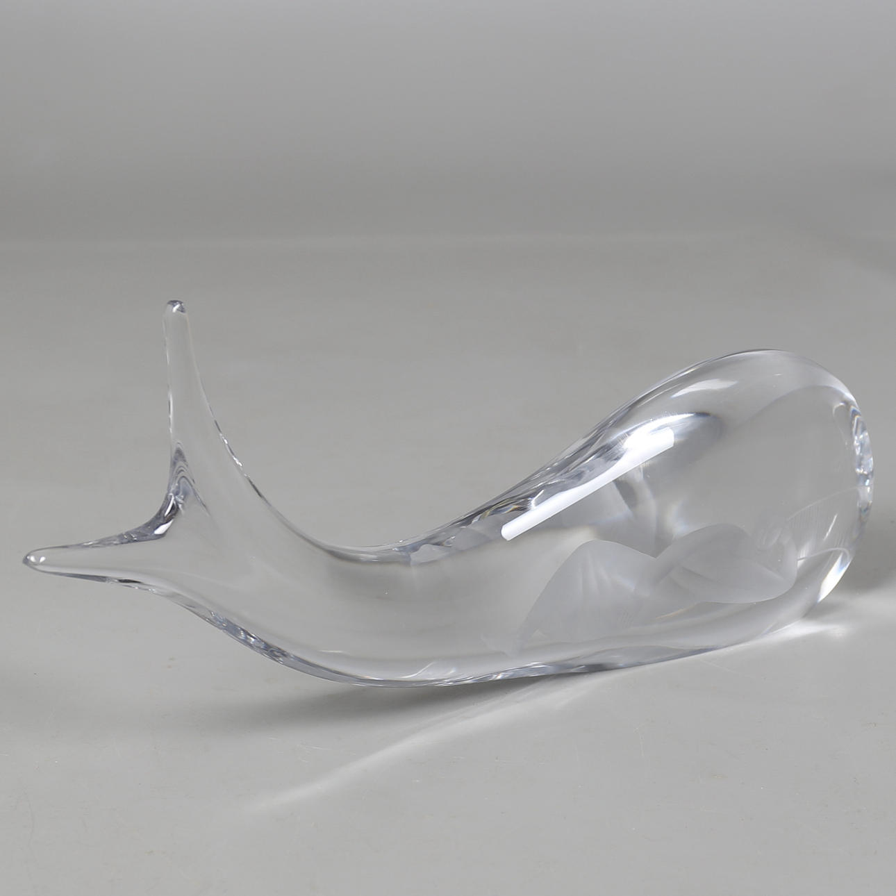 SKULPTUR, glas, "Jona i valfiskens buk", Vicke Lindstrand, Kosta, signerad Kosta LG276, 1900-talets mitt.