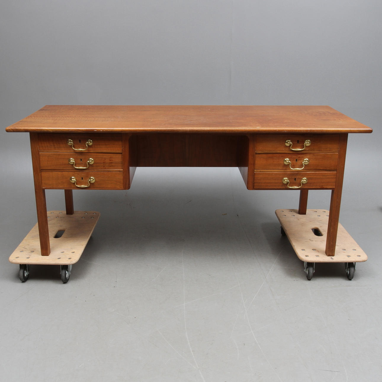 SKRIVBORD, modell nr 1103, design Josef Frank, Firma Svenskt Tenn.