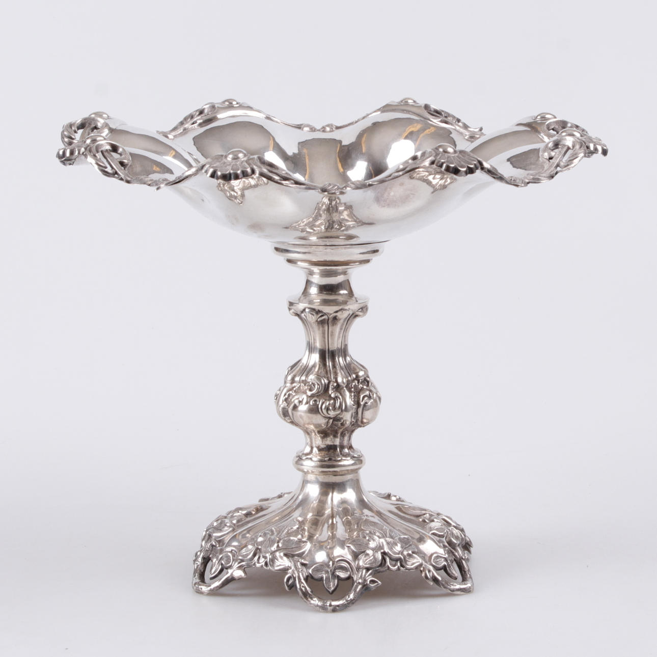 SKÅL PÅ FOT, silver, Gustaf Möllenborg, Stockholm, 1856/57, vikt ca 674 gram.
