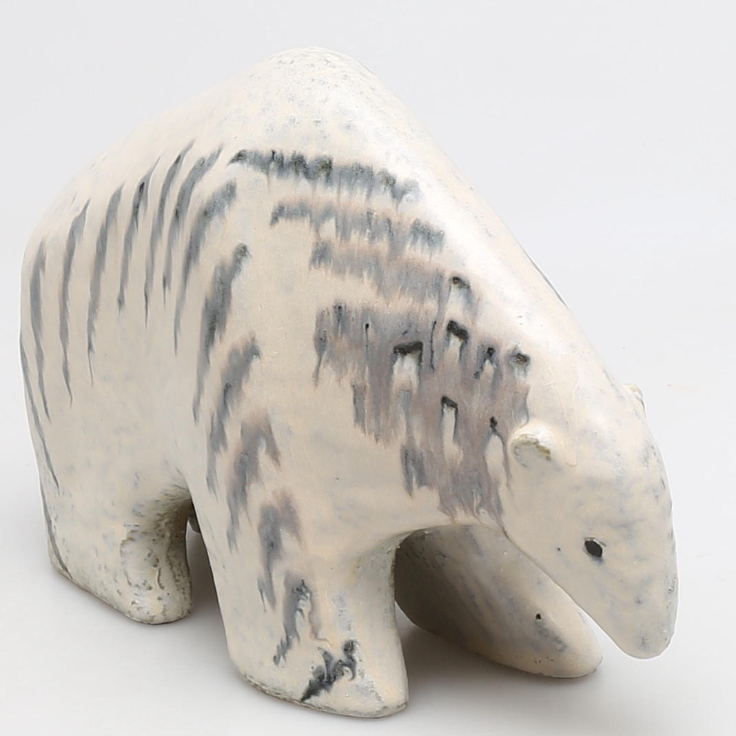 LISA LARSON. Figurin, stengods, isbjörn, Gustavsberg, Ur serien Stora Zoo.