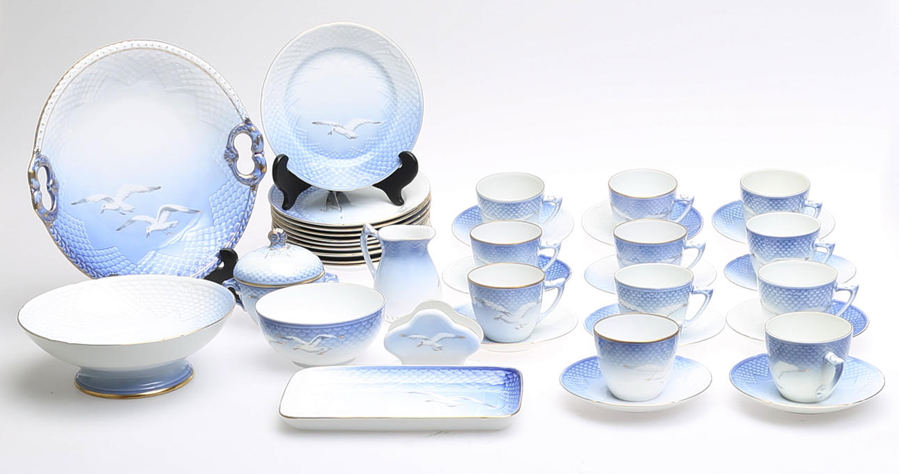 KAFFESERVIS, 39 delar, porslin, "Blå måsen" Bing & Gröndahl, Danmark.
