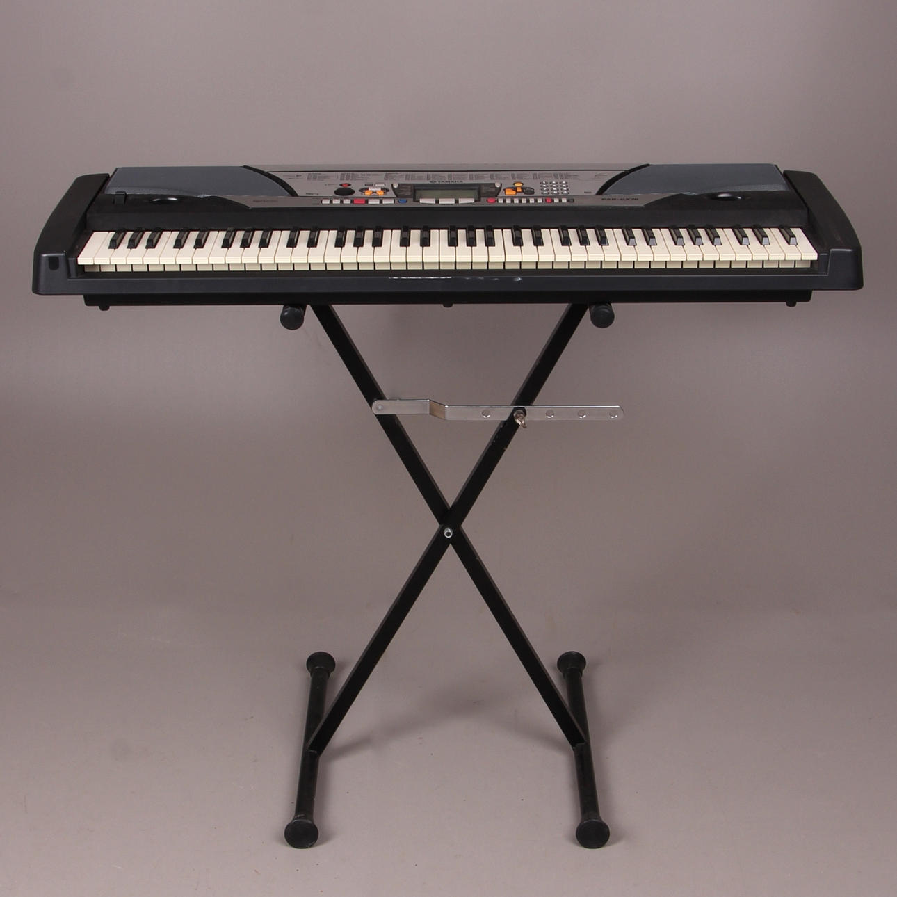 KEYBOARD, Yamaha PSR-GX76, inklusive stativ.