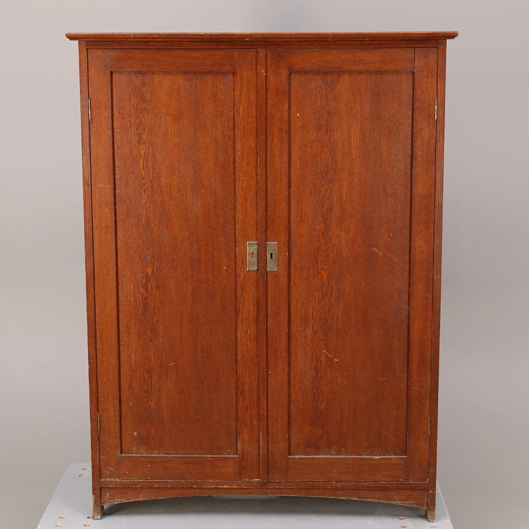 SKÅP, ek, med skrivskiva, 1900-talets första hälft.