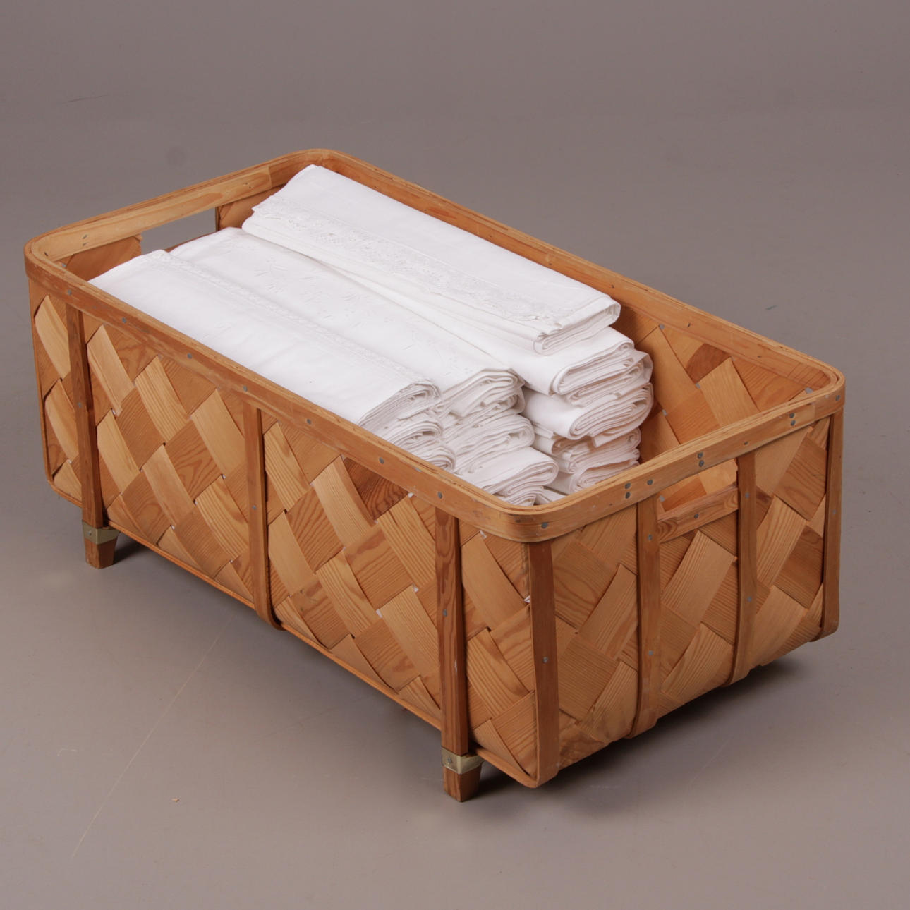 SÄNGLINNE, 28 delar, Lakan, 1900-tal.