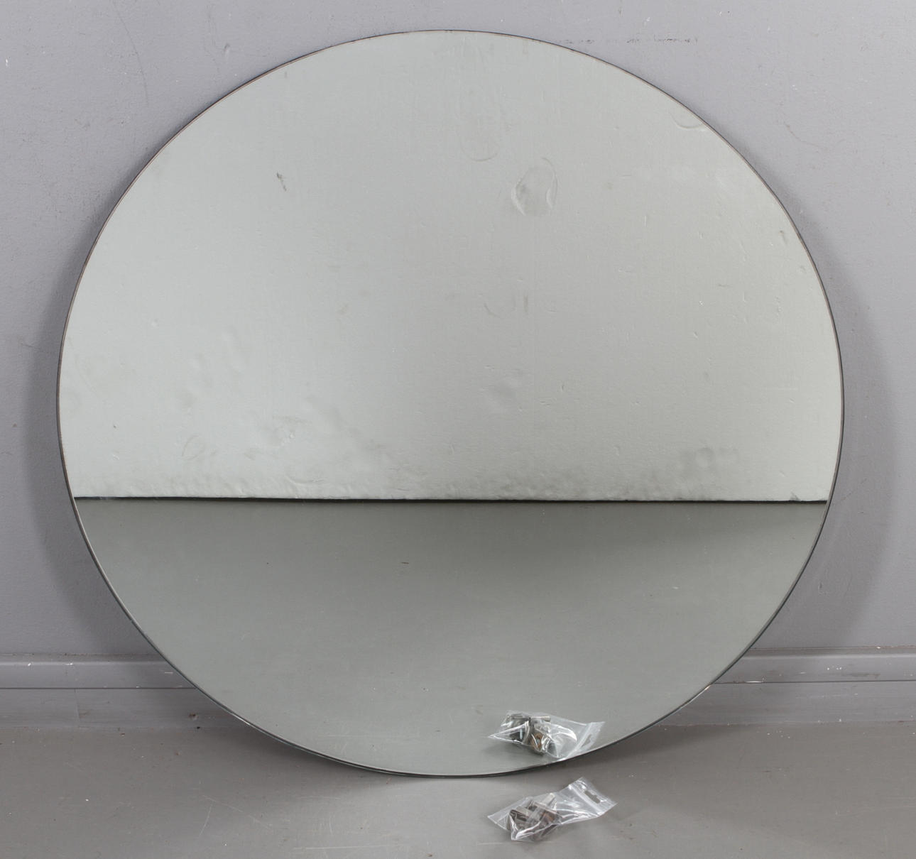 SPEGEL, rund, 1900-tal.