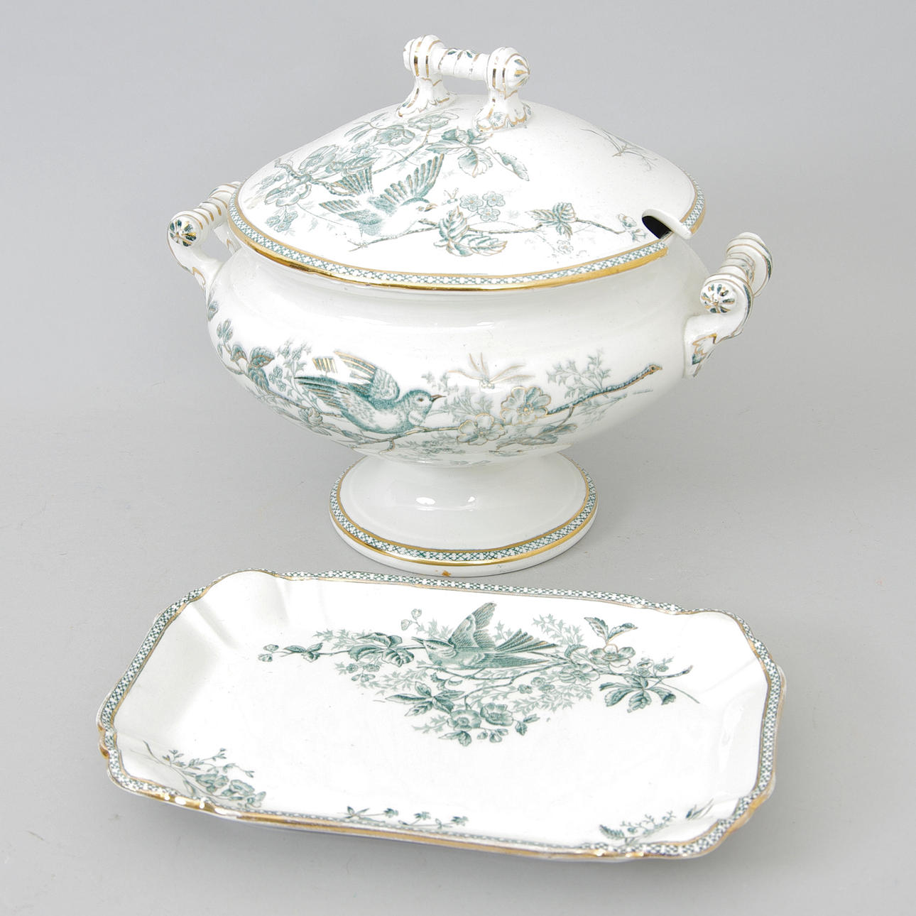 TERRIN SAMT UPPLÄGGNINGSFAT, "Wexiö", Gustafsberg.