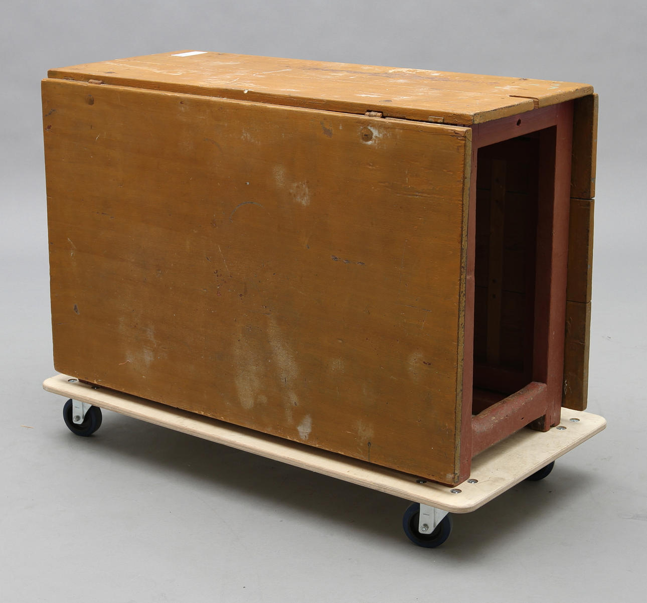 SLAGBORD, allmoge, röd - och brunmålat, 1800-talets början.