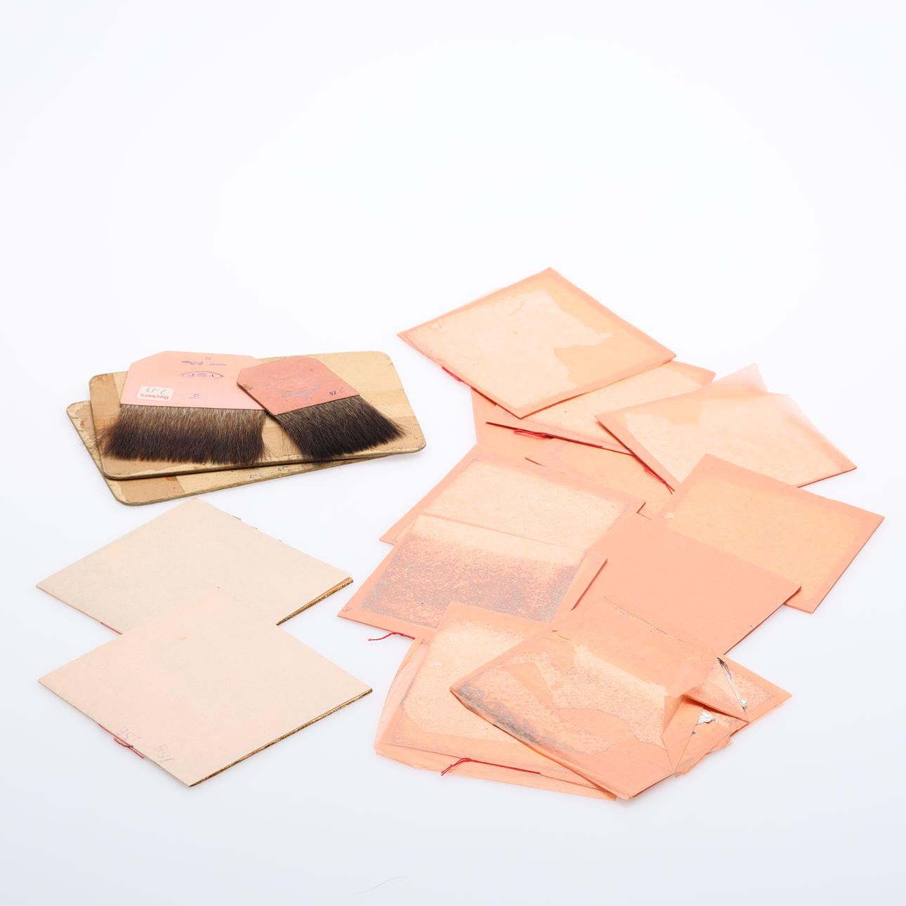 BLADSILVER samt BLADGULD.