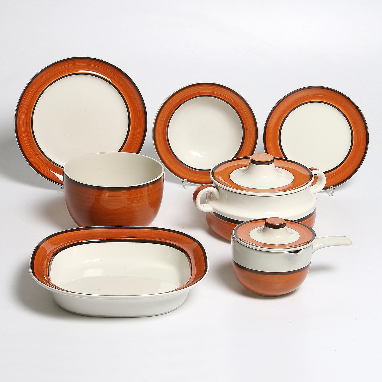 MATSERVIS, 36 delar, porslin, "Arena", Stig Lindberg, Gustavsberg. 1900-talets mitt.