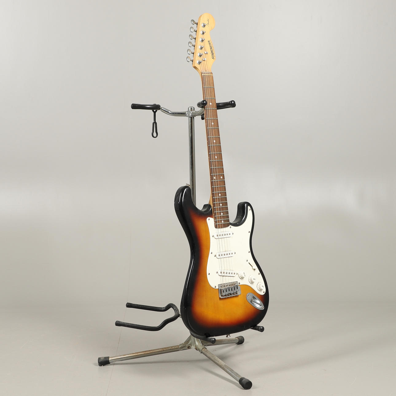 A FENDER STARCASTER STRAT ELECTRIC GUITAR.