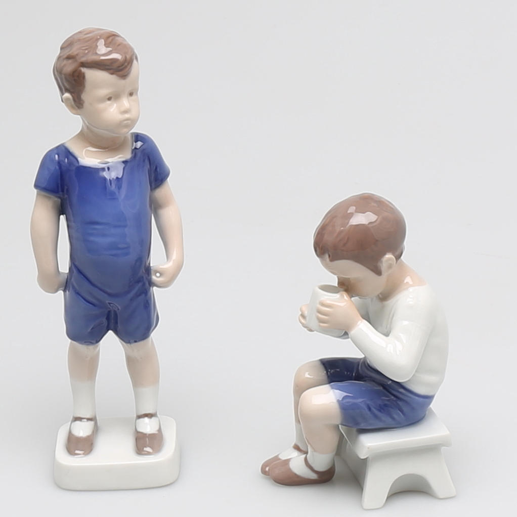 FIGURINER, 2 st, porslin, pojkar, Bing & Gröndahl, Danmark.