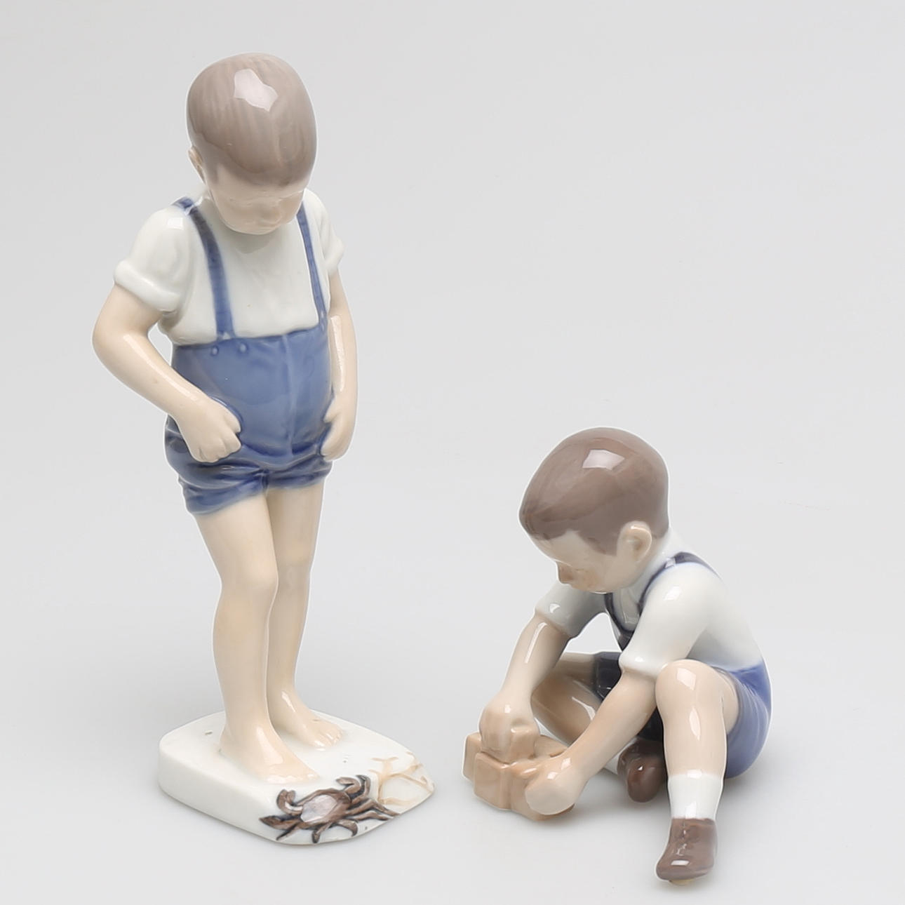 FIGURINER, 2 st, porslin, pojkar, Bing & Gröndahl, Danmark.
