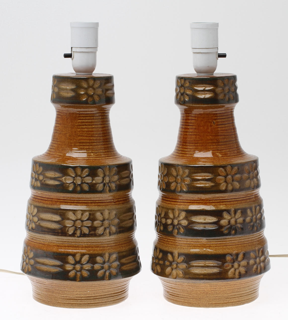 BORDSLAMPOR, 1 par, keramik, 1900-tal.