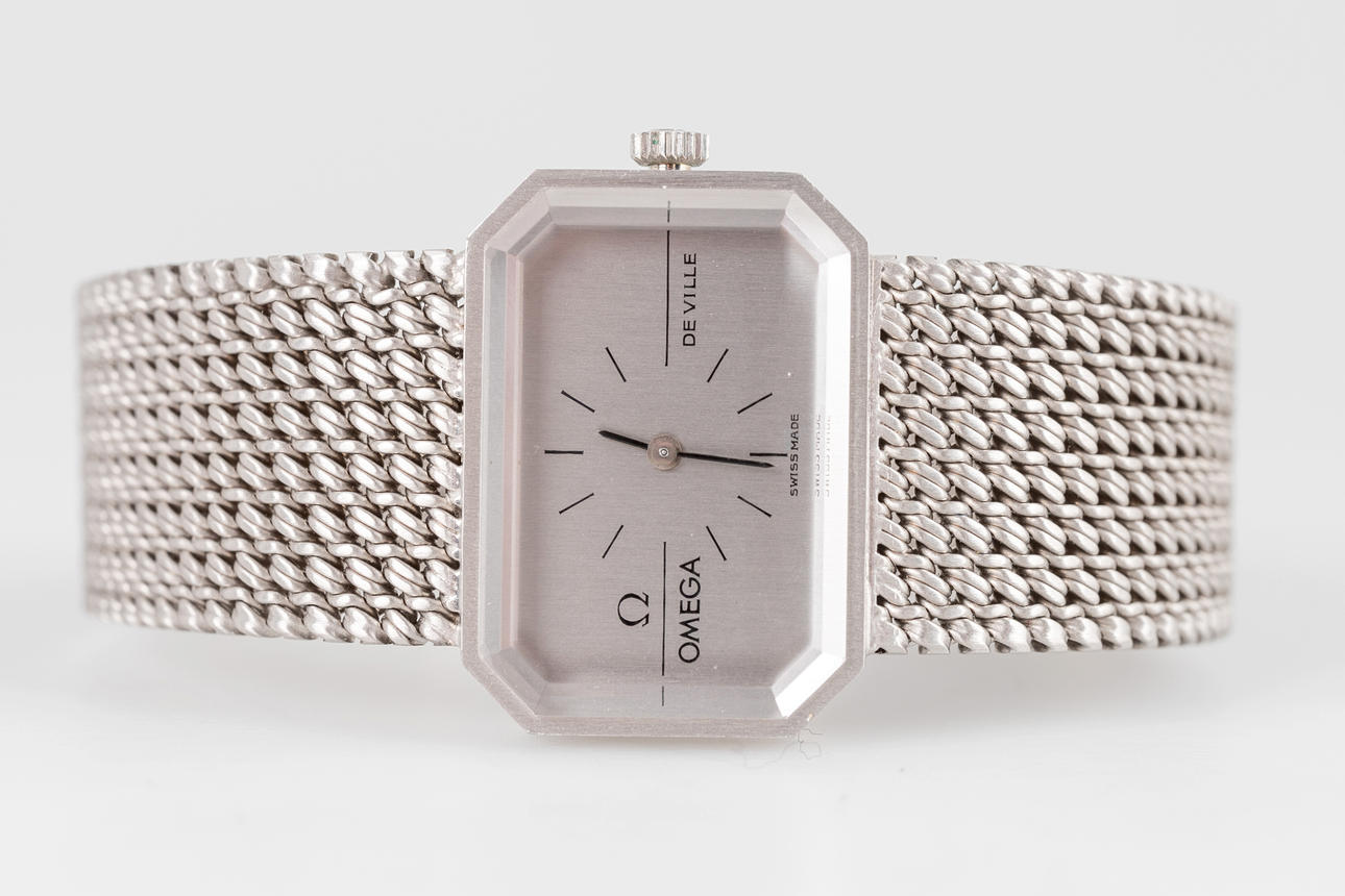 Omega De Ville. “Emerald” by Andrew Grima.