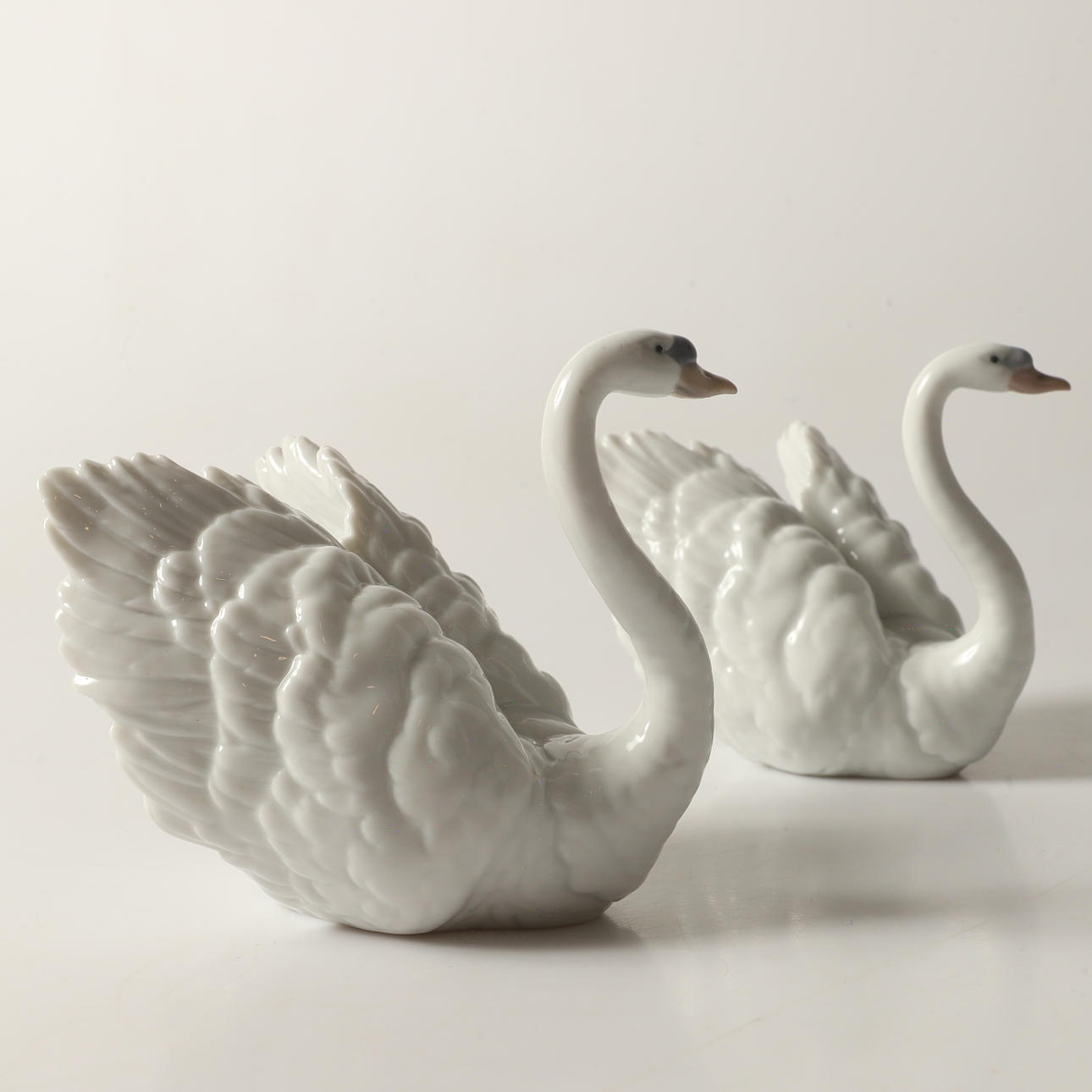 【美品】 Swans 2nd LP Elegant Swans Figurine by Lenox | The Music Box Company