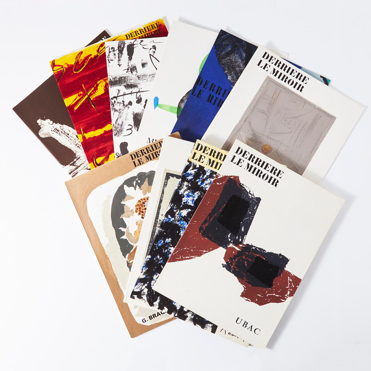 “Derrière le miroir”. 10 vols.