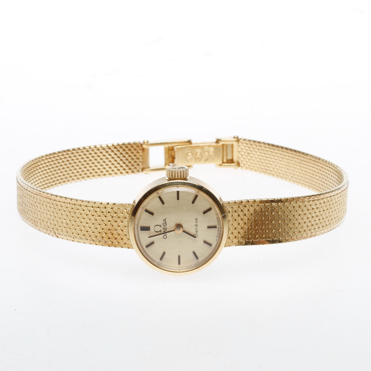 DAMARMBANDSUR, Omega, 18k guld ur och armband, mekanisk, vikt ca 24,7 gram.