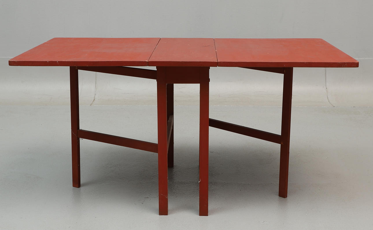SLAGBORD, rödmålat trä, 1900-tal. Möbler - Bord - Auctionet