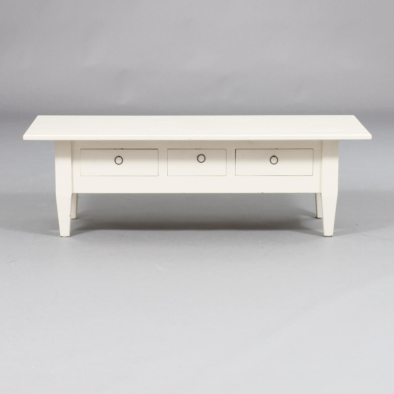 BORD med 3 lådor, Solgården.