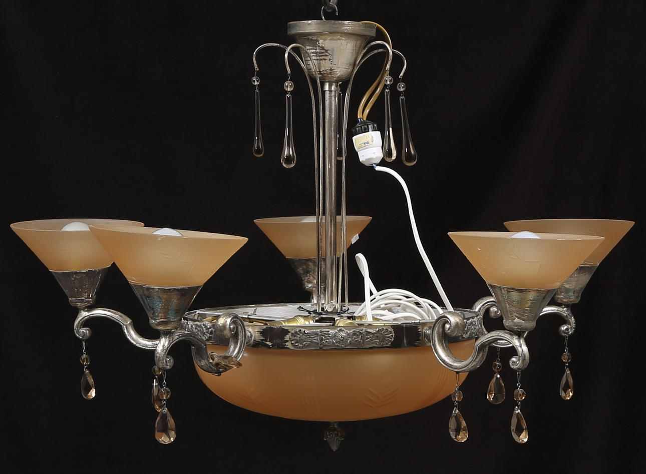 TAKARMATUR. glas och metall, 1900-talets första hälft.