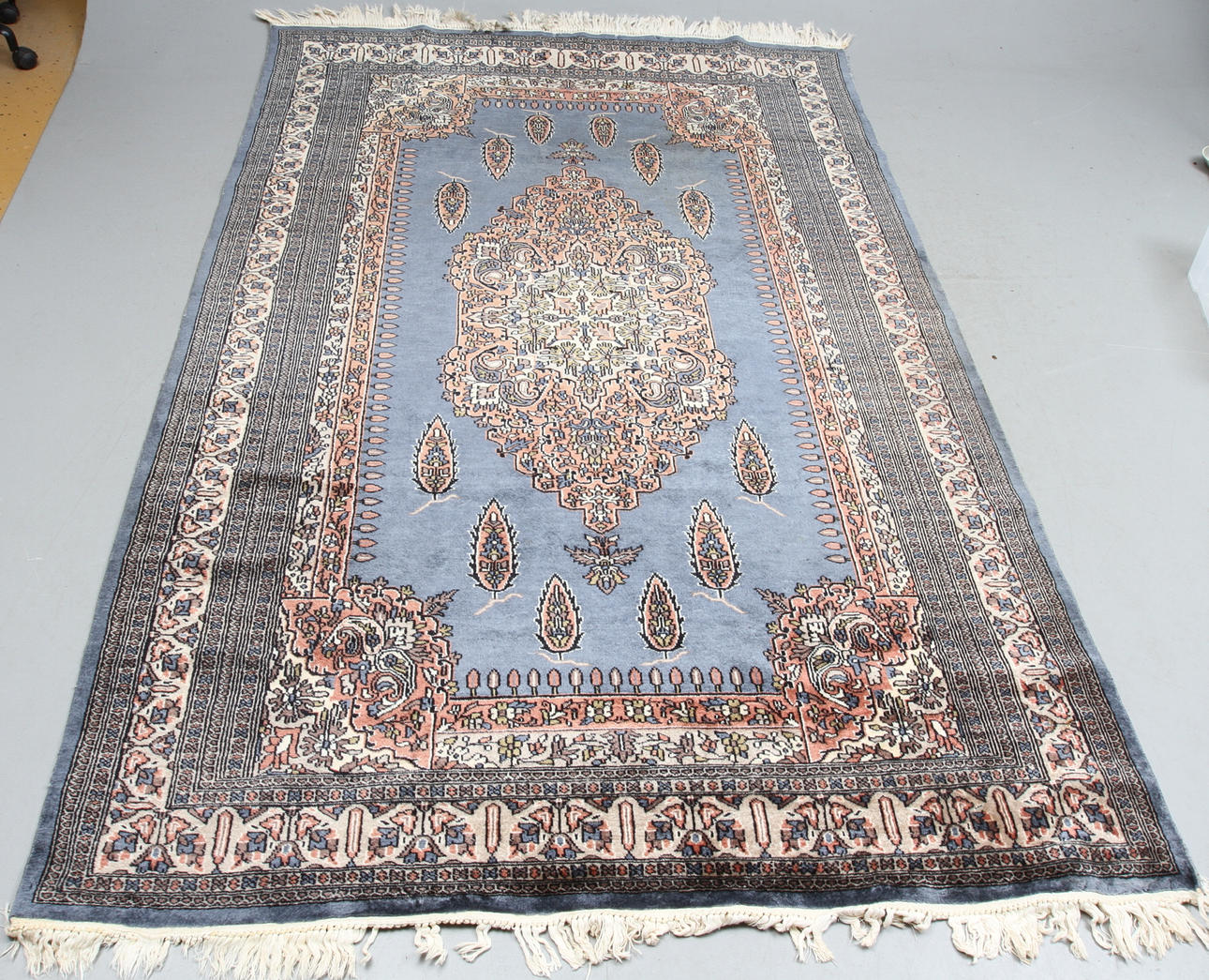 MATTA, orientalisk, ca 280 x 183 cm.