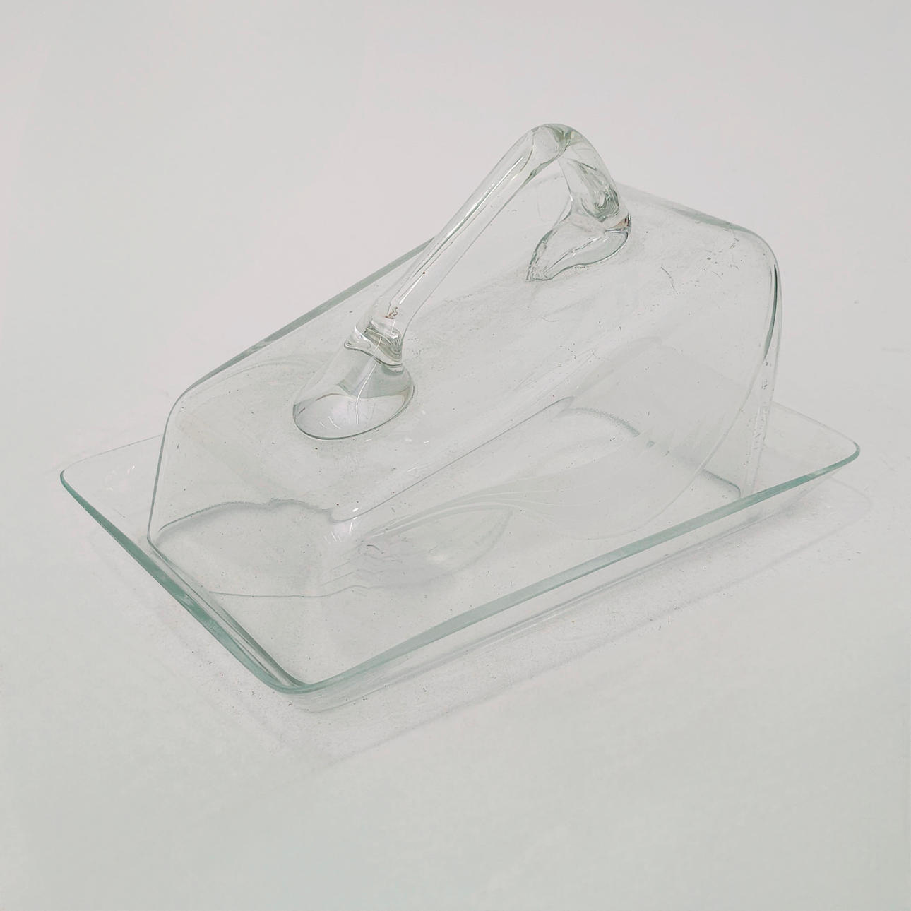 QUESERA ART-DECÓ EN CRISTAL.