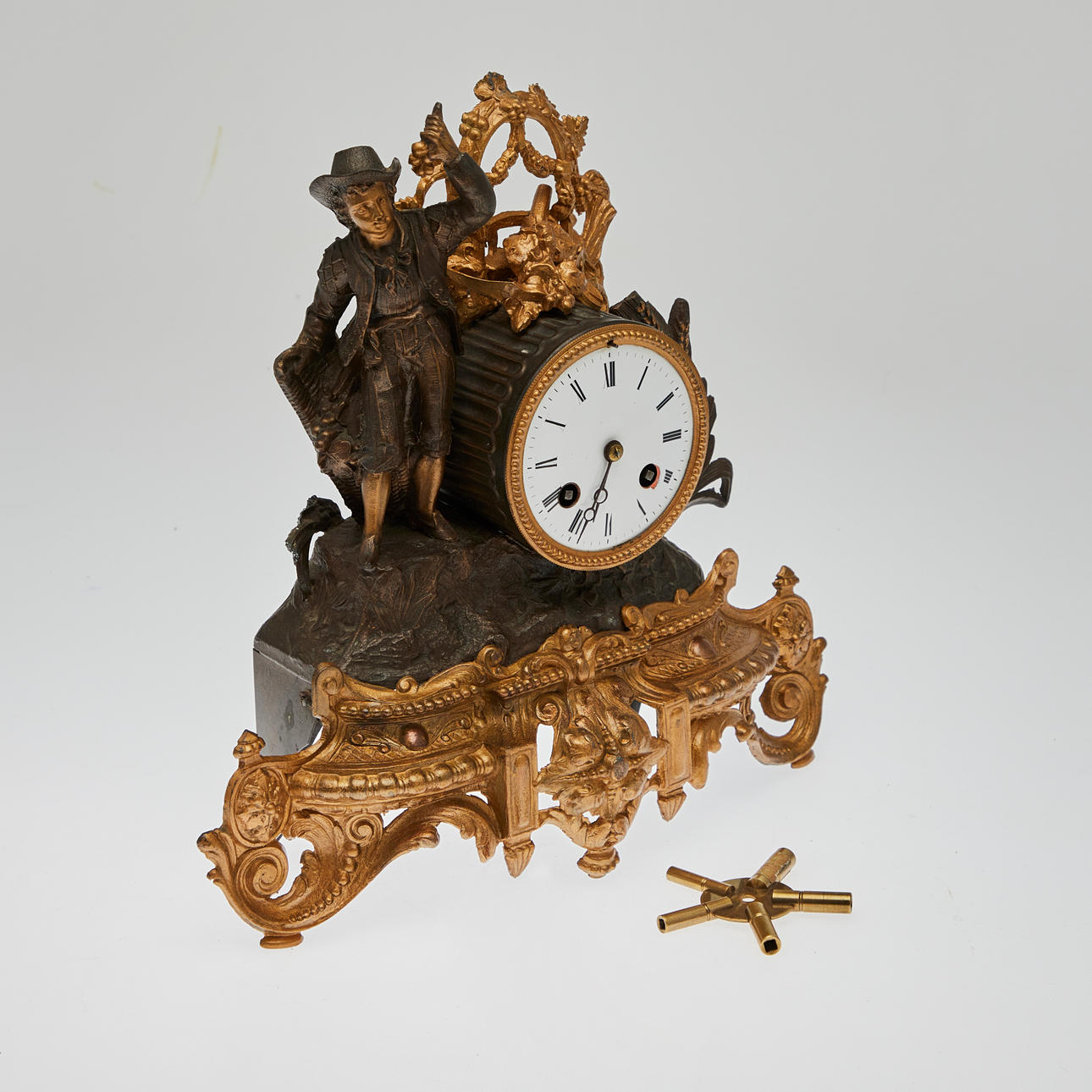 Tischuhr / Kaminuhr, Messing, Metall, Emaille.