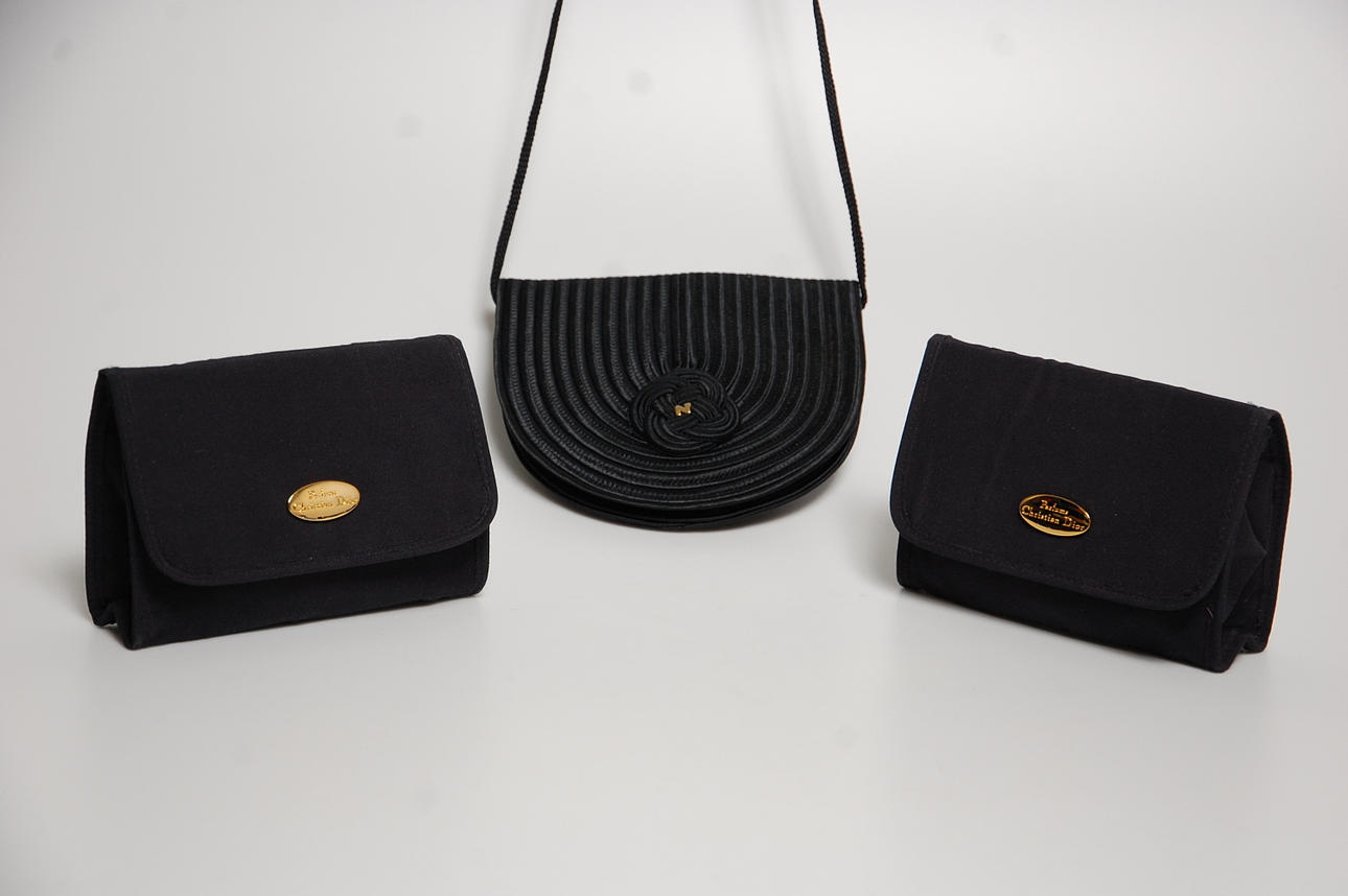 VÄSKA, SMINKVÄSKOR 3 delar, Christian Dior, Nina Ricci Paris.