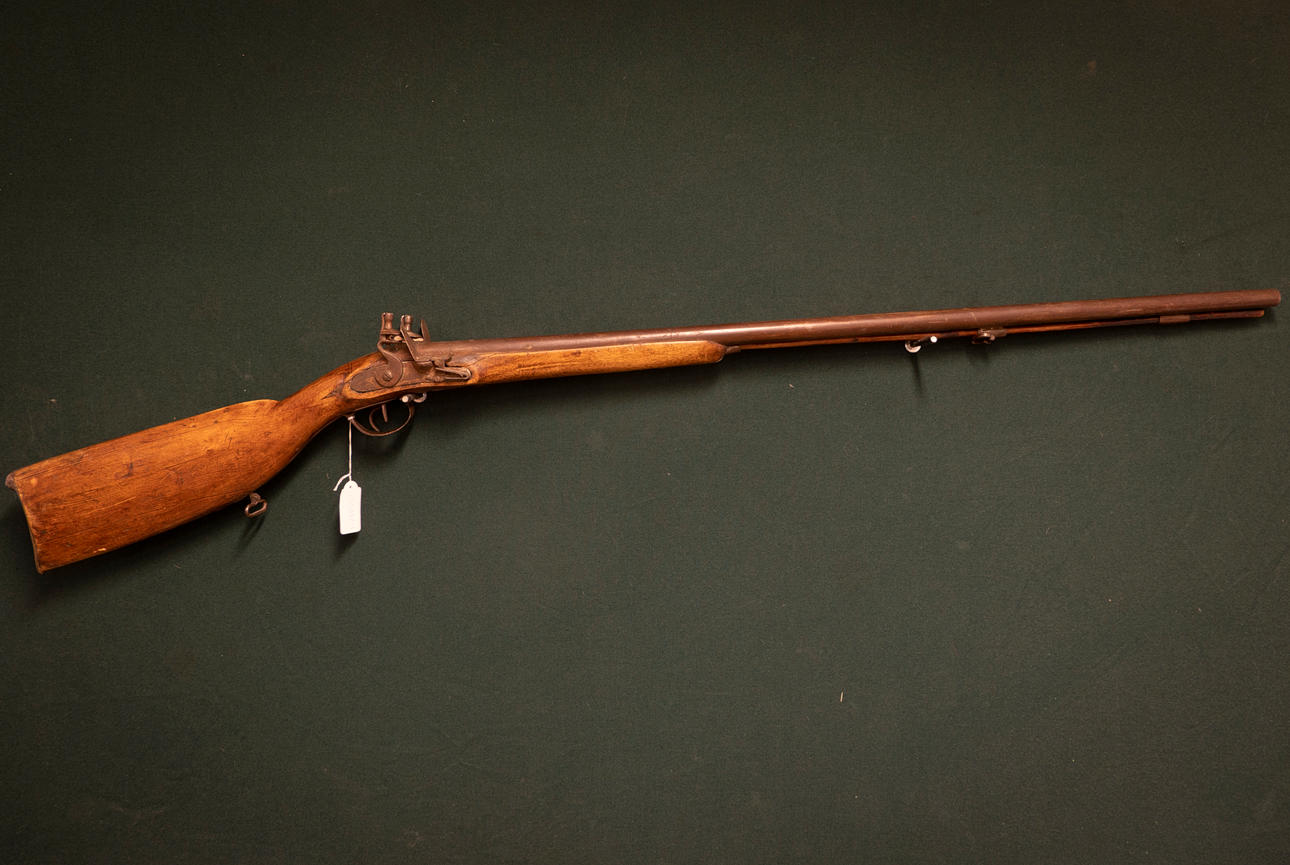 Doppelläufige Steinschlossgewehr 18. Jahrhundert.