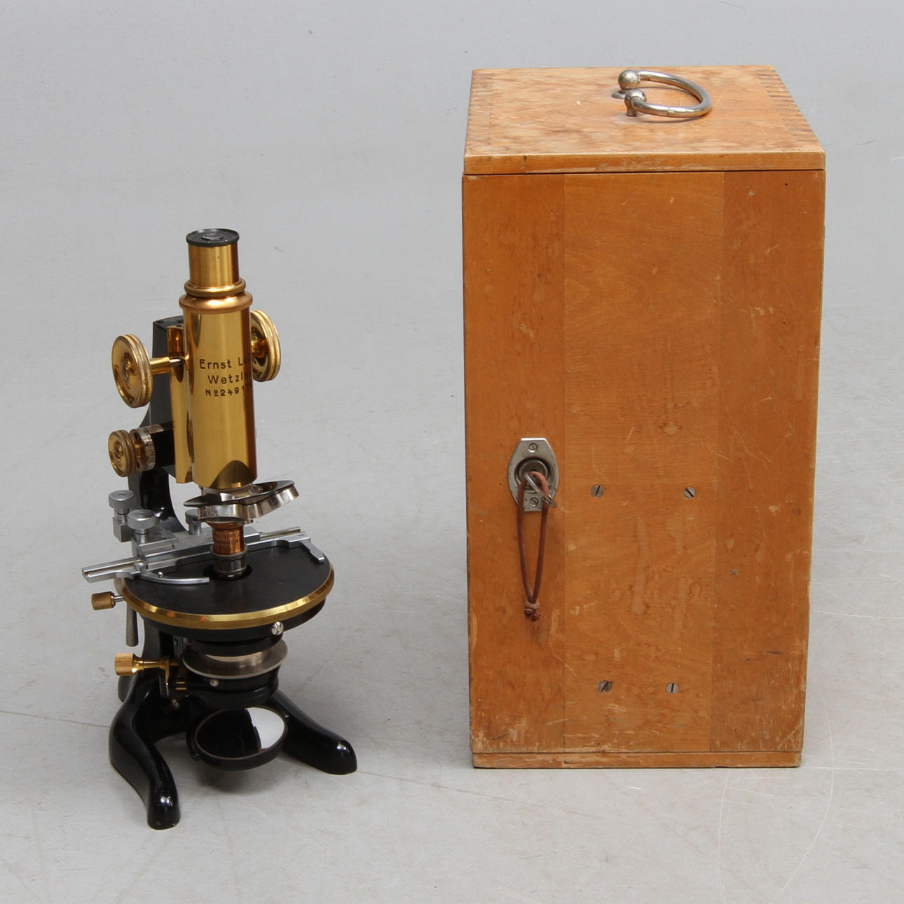 MIKROSKOP, med tillbehör, Ernst Leitz Wetzlar.
