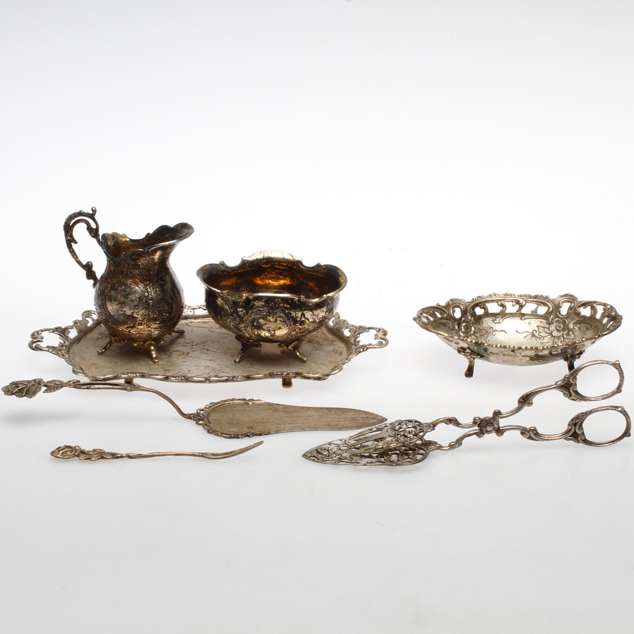 SILVERFÖREMÅL, 7 delar, 1900-tal, vikt ca 474 gram.