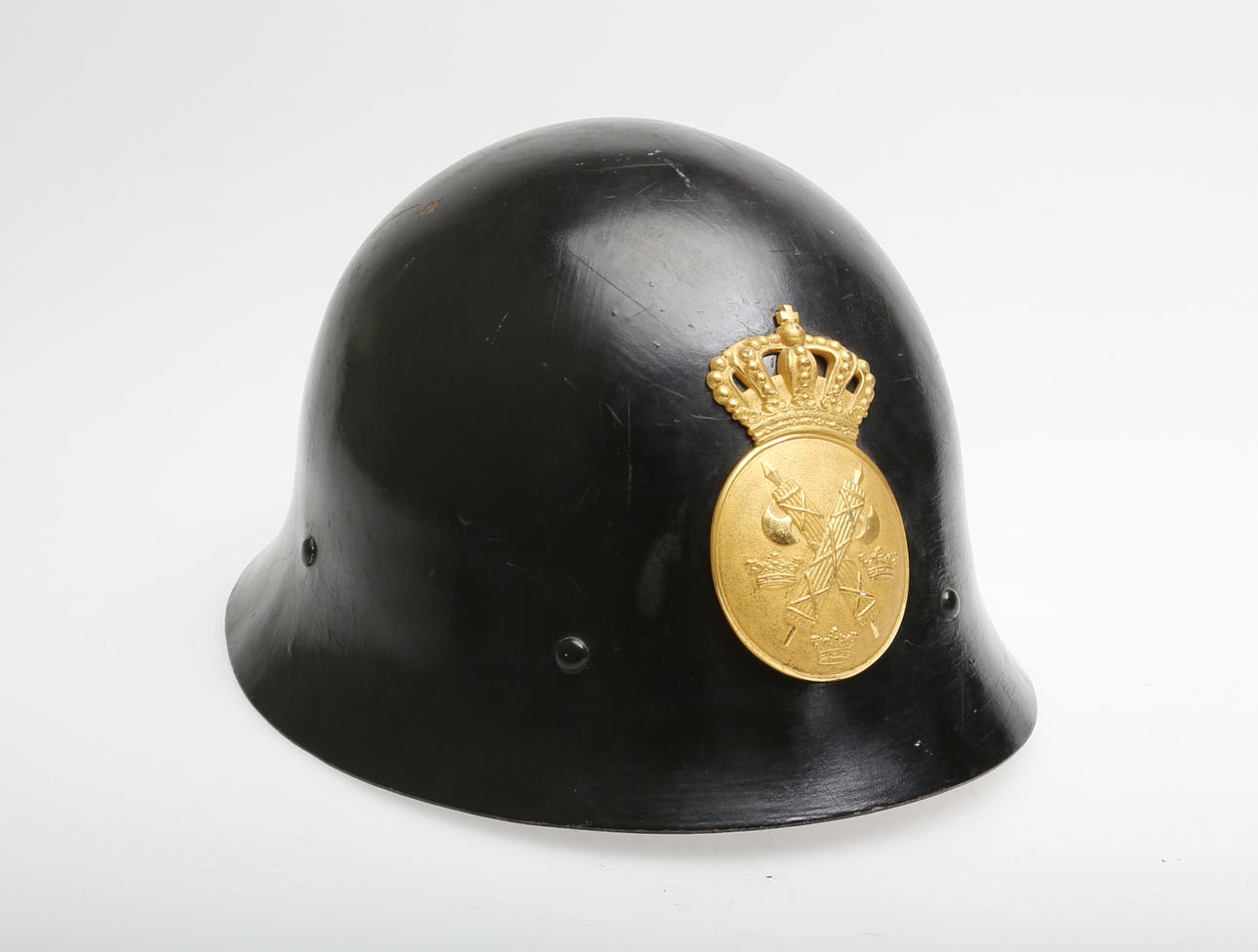 POLISHJÄLM, metall, 1900-tal.