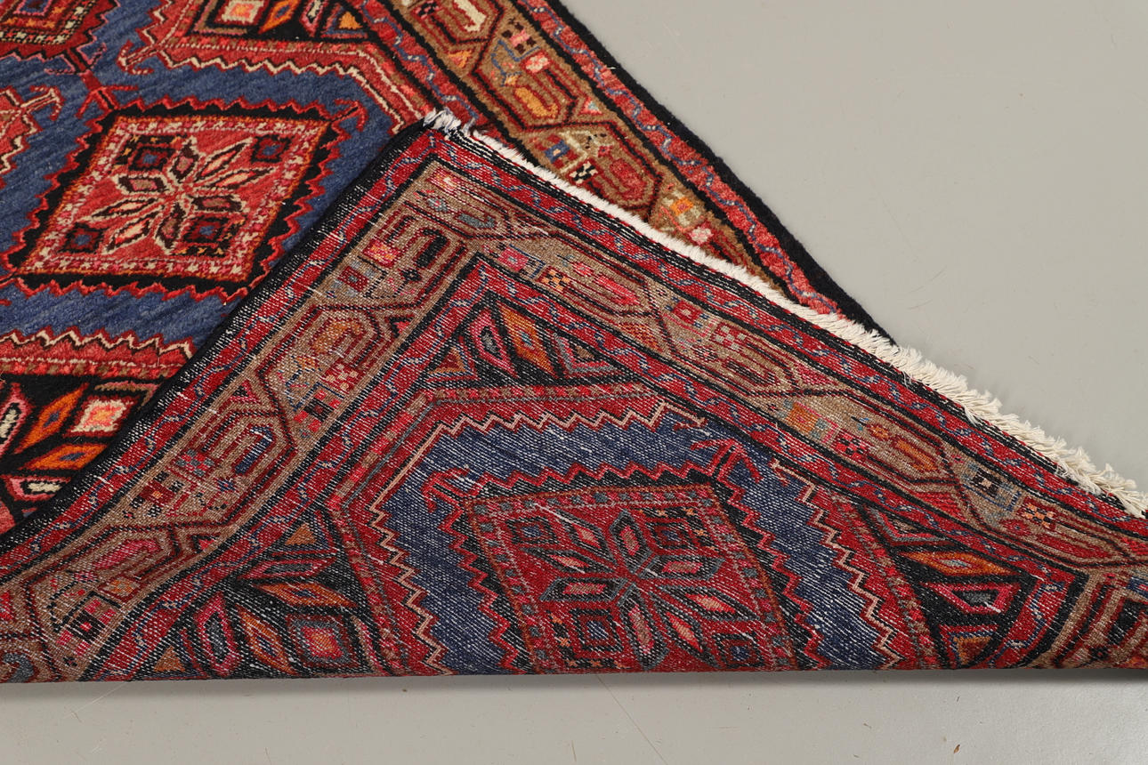 A QASHQAI YALAMEH DESIGNLÖPARE. Mattor & Textil Mattor