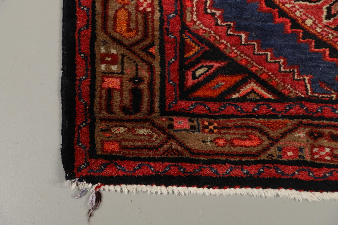 A QASHQAI YALAMEH DESIGNLÖPARE. Mattor & Textil Mattor