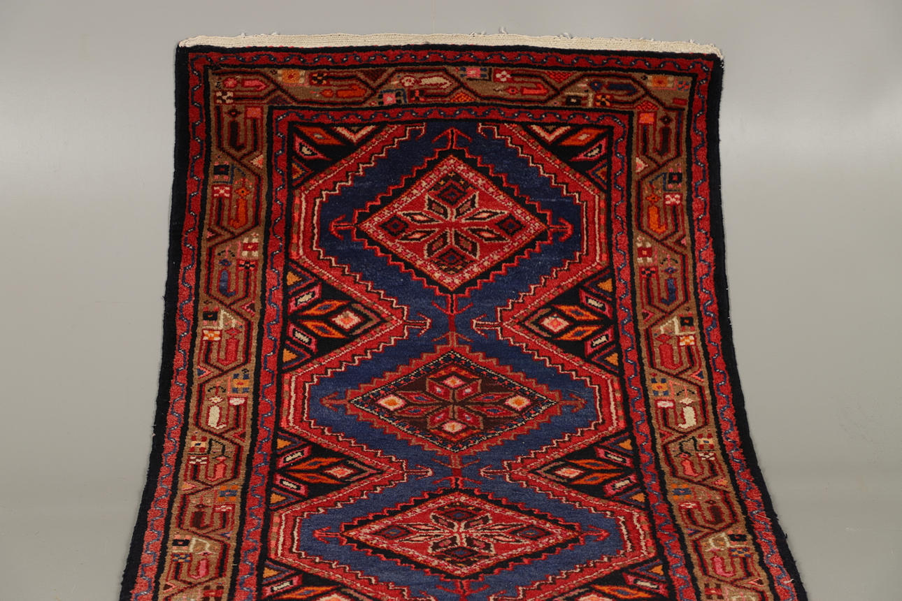A QASHQAI YALAMEH DESIGNLÖPARE. Mattor & Textil Mattor