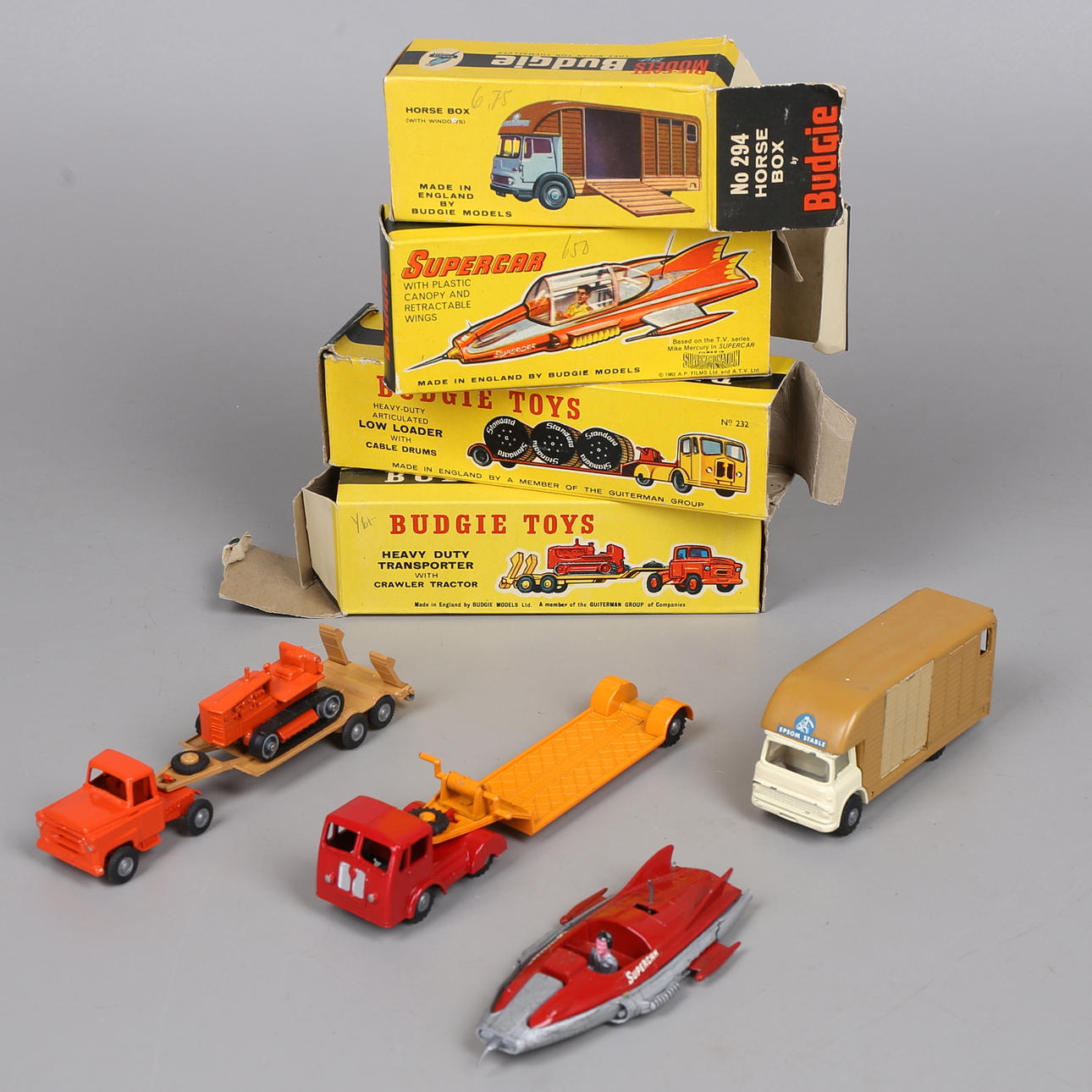 BUDGIE TOYS, 4 toy cars, 1960s. Toys - Toys - Auctionet