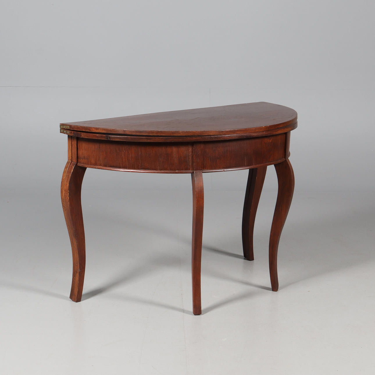 MESA HALF MOON con solapa de 18/1900.