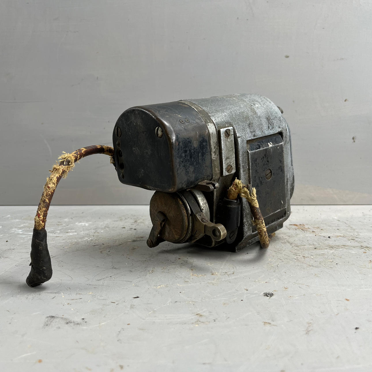 BOSCH, magnetisk generator, model D1A topolet, 1920/30'erne.