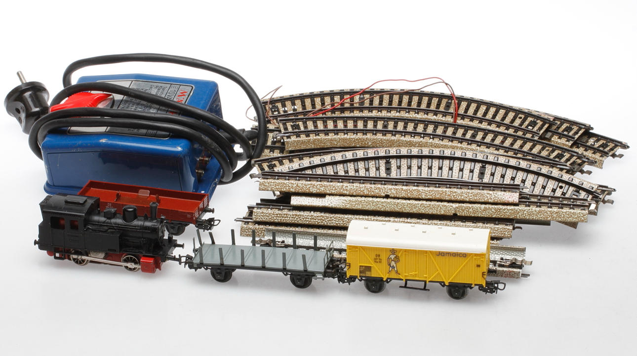 MODELLTÅG samt TILLBEHÖR, Märklin, 1900-tal.