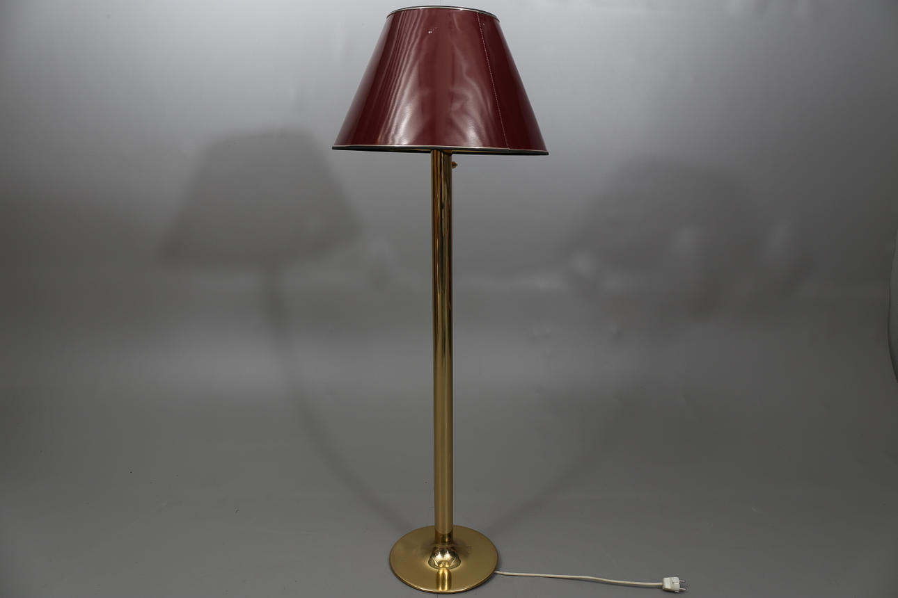 GOLVLAMPA, fot i metall, "Knubbling", Ateljé Lyktan, Åhus.