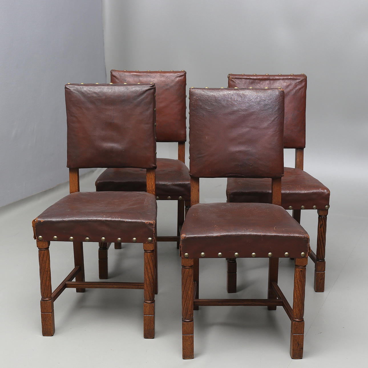 STOLAR med läderklädsel, 4 st, barockstil, 1800-talets slut.