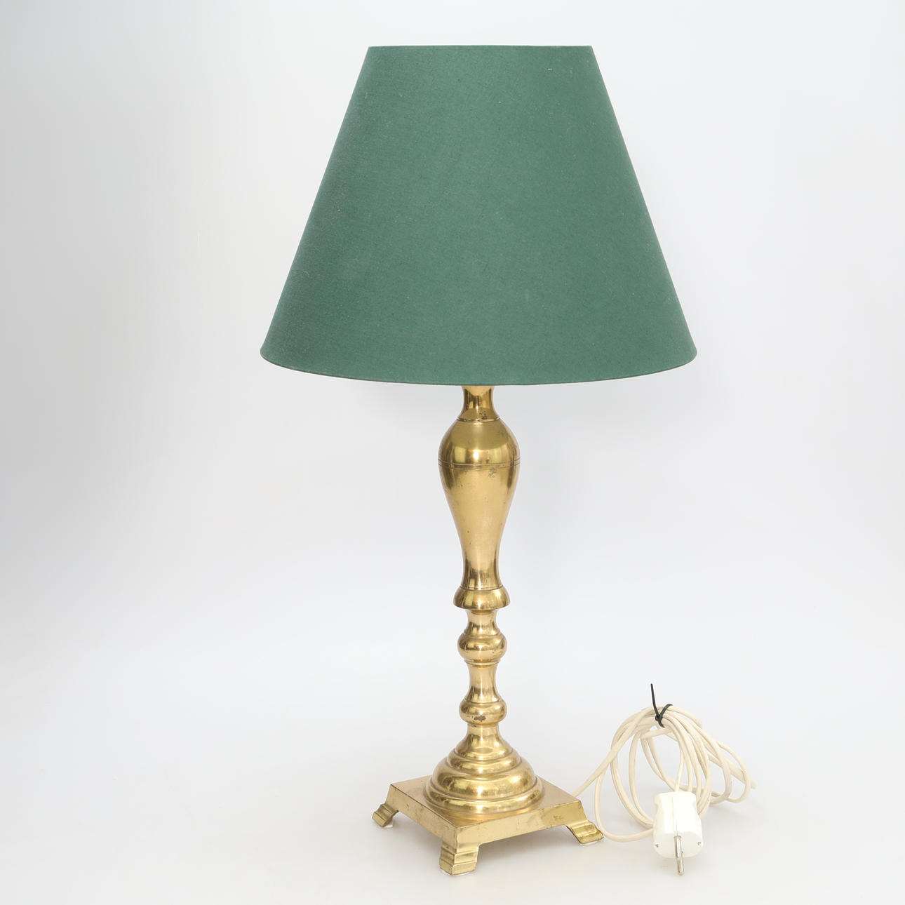 TABLE LAMP, BRASS BASE.