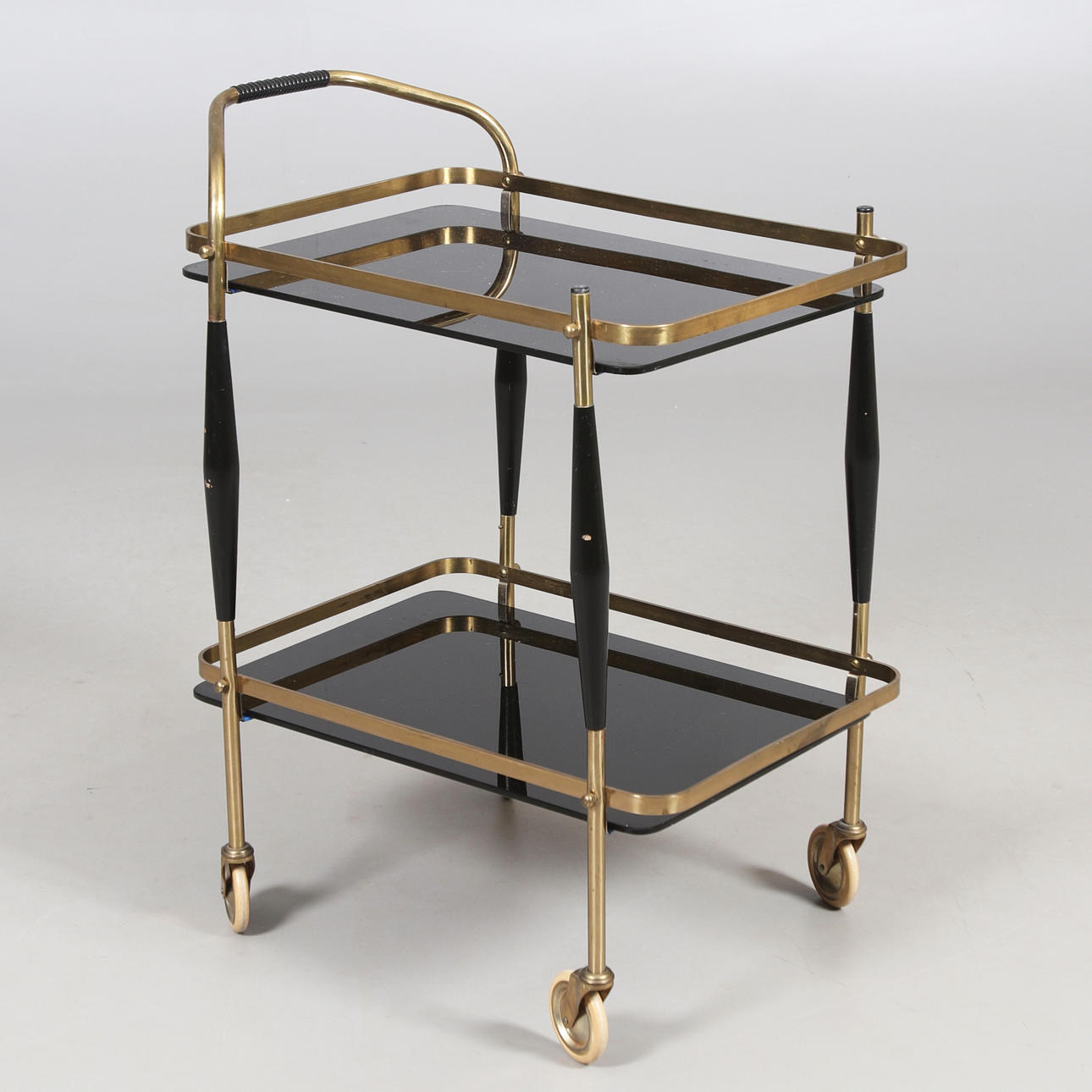 SERVERINGSVAGN, mässing och glas, 1900-talets mitt.