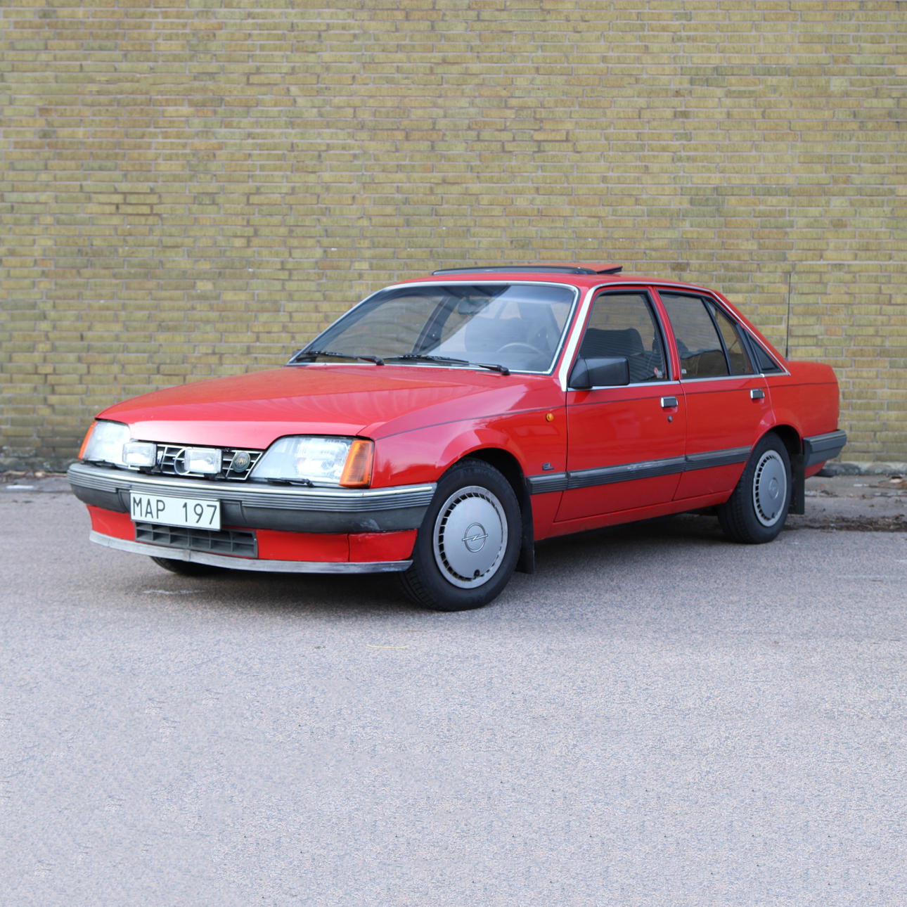 OPEL REKORD, 2,2, 1986 modelår. Målerstativ 30843.