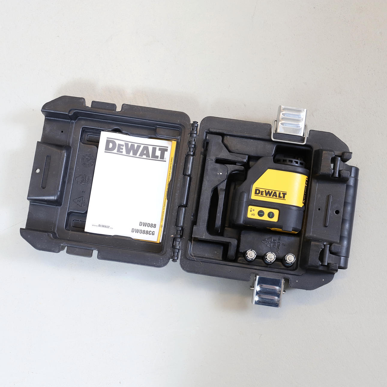 LINJELASER, DeWalt 880.