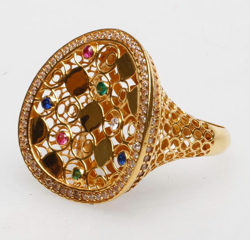 RING, 21k guld, vikt ca 7 gr.